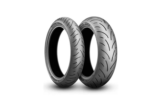 Bridgestone Battlax T33