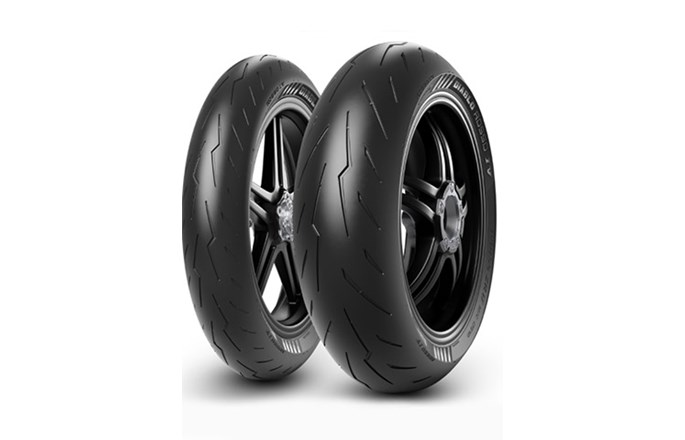 Pirelli Diablo Rosso IV